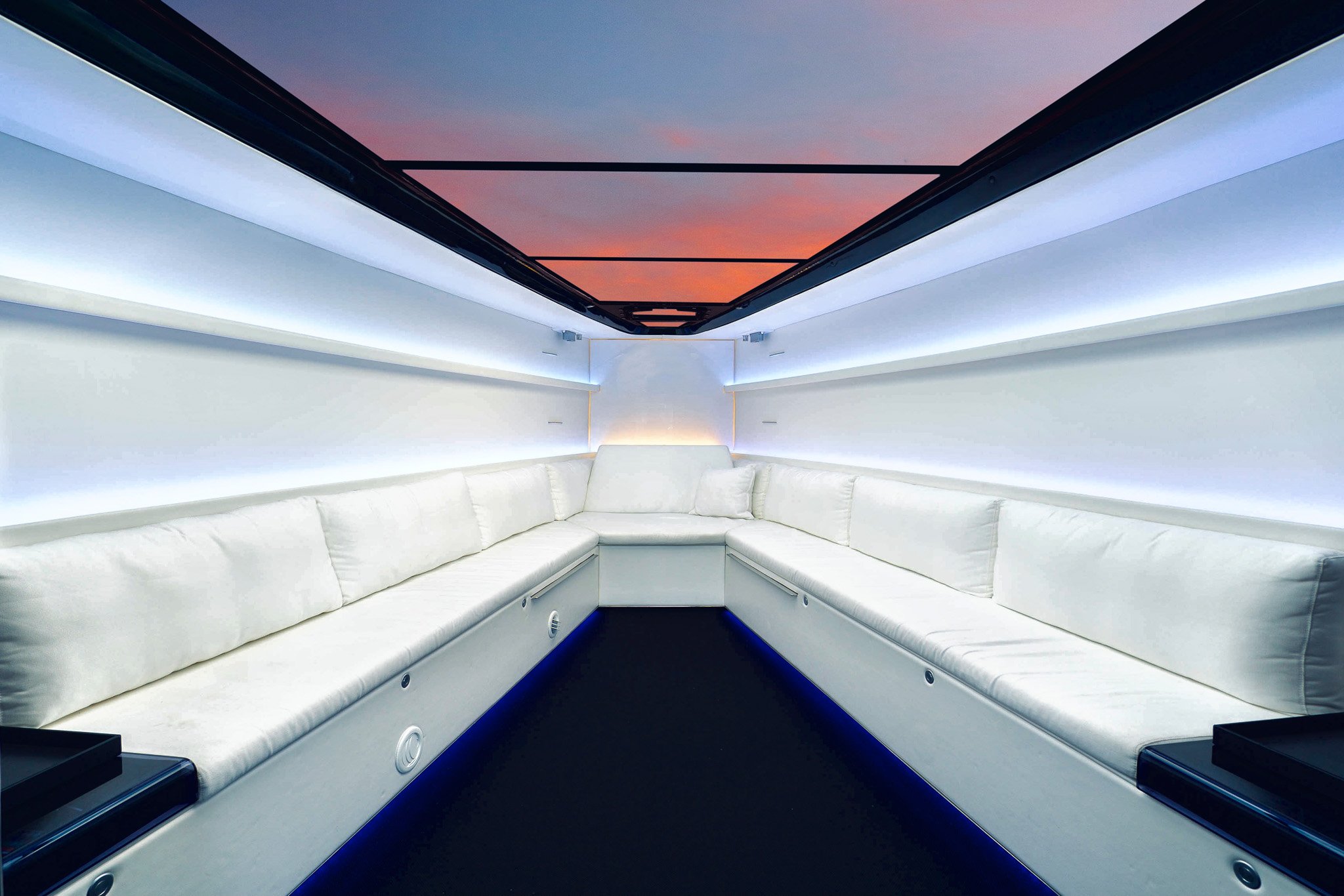 CERES HIGH-END YACHT 